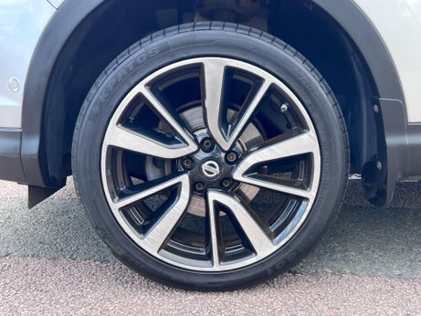 Nissan Qashqai 1.6 dCi Tekna 2WD Euro 6 (s/s) 5dr 70