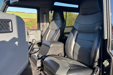 Land Rover Defender 90 TD Autobiography Station Wagon - 1/100 Made - LR Service History 3