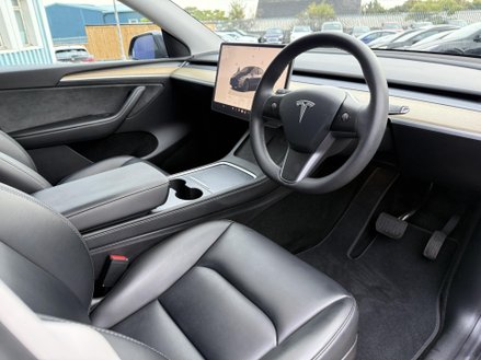 Tesla Model Y (Dual Motor) Long Range SUV 5dr Electric Auto 4WDE (384 bhp)