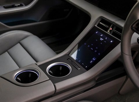 Porsche Taycan Turbo Cross Turismo 22