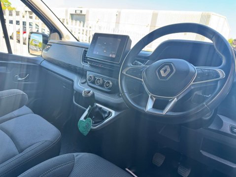 Renault Trafic 2.0 Trafic LL30 Sport+ Blue dCi 22