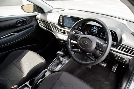Hyundai BAYON T-GDI SE CONNECT DCT MHEV