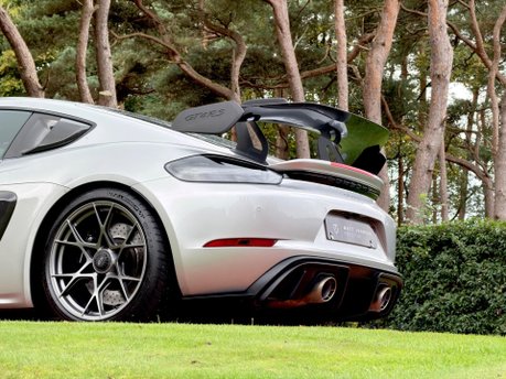 Porsche 718 Cayman CAYMAN GT4 RS PDK 8