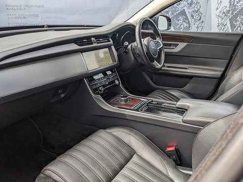 Jaguar XF PORTFOLIO 12