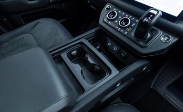 Land Rover Defender 110 V8 CARPATHIAN EDITION 27