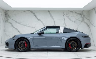 Porsche 911 Targa 4 GTS (992) 4