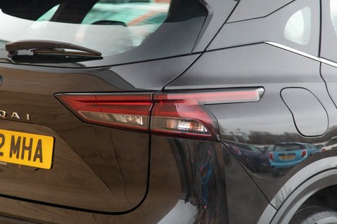 Nissan Qashqai DIG-T ACENTA PREMIUM MHEV 9