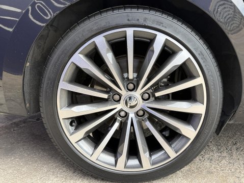 Skoda Superb 2.0 TSI Laurin & Klement Hatchback 5dr Petrol DSG Euro 6 (s/s) (190 ps) 15