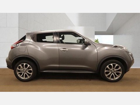 Nissan Juke 1.2 DIG-T Tekna Euro 6 (s/s) 5dr 4
