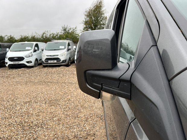 Ford Transit Custom Crew Cab SWB L1H1 Limited 300 CAT N Air Con Alloys Cam EURO 6 NO VAT 21