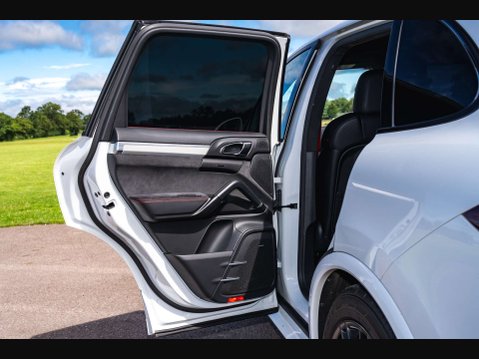 Porsche Cayenne 60