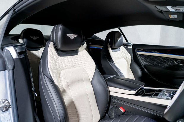 Bentley Continental GT V8. MULLINER SPEC. TOURING SPEC. CENTENARY SPEC. ROTATING DISPLAY. B&O. 2