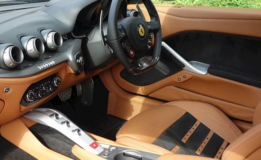 Ferrari F12 Berlinetta 18