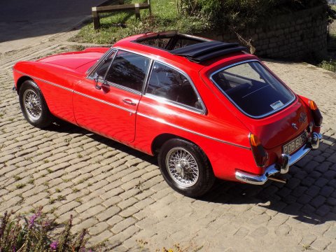 MG B GT 3