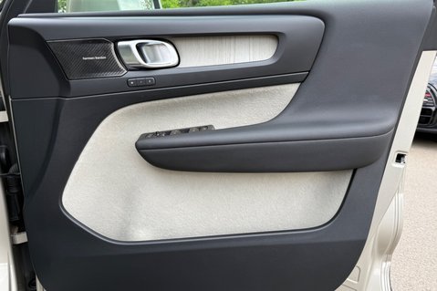Volvo XC40 T5 INSCRIPTION AWD -XENIUM -360 CAMERA -PAN ROOF -HARMAN KARDON -WINTER PAC 38