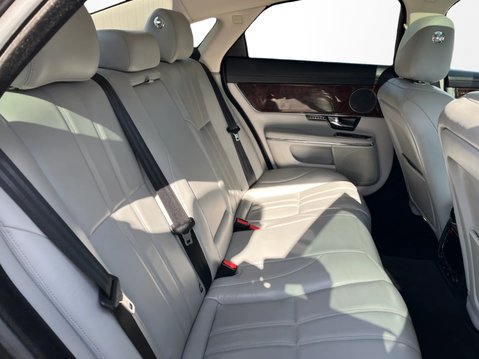 Jaguar XJ 3.0d V6 Premium Luxury 4dr Auto 14