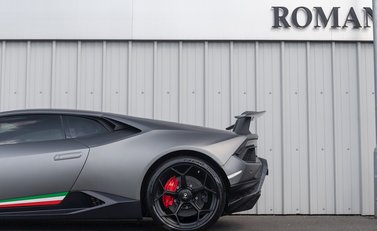 Lamborghini Huracan LP640-4 Performante 24