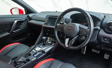 Nissan GT-R R35 TRACK EDITION 13