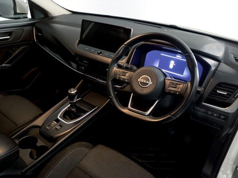 Nissan Qashqai 1.3 DIG-T MHEV N-Connecta SUV 5dr Petrol Hybrid Manual Euro 6 (s/s) (140 ps 12