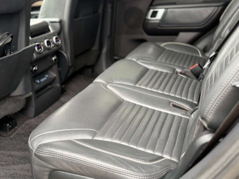 Land Rover Discovery 3.0 Discovery Luxury HSE TD6 Auto 4WD 5dr 82
