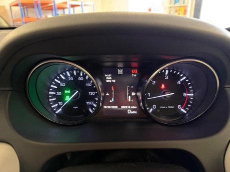 Land Rover Discovery Sport 2.0 TD4 HSE 4WD Euro 6 (s/s) 5dr 37