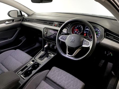 Volkswagen Passat 1.5 TSI EVO SE Nav Estate 5dr Petrol DSG Euro 6 (s/s) (150 ps) Air Con - Al 12