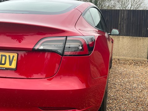 Tesla Model 3 STANDARD RANGE PLUS 21