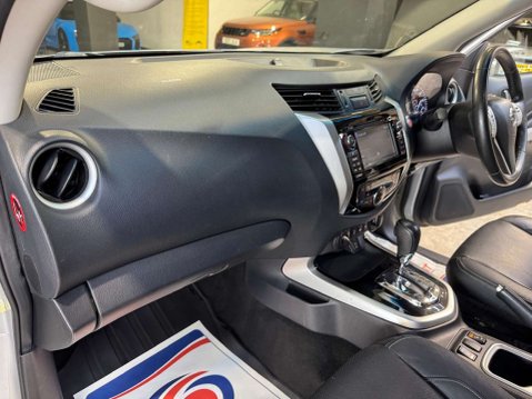 Nissan Navara 2.3 Navara Tekna dCi Auto 4WD 5dr 73