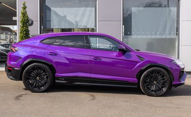 Lamborghini Urus SE 3