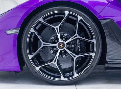 Lamborghini Revuelto 13
