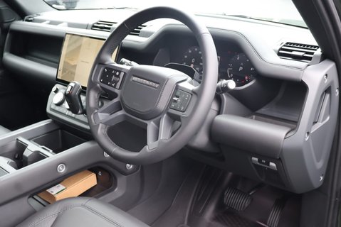 Land Rover Defender 110 BRAND NEW D350 HARD TOP X-DYNAMIC HSE GENUINE REAR SEATS FITTED  16