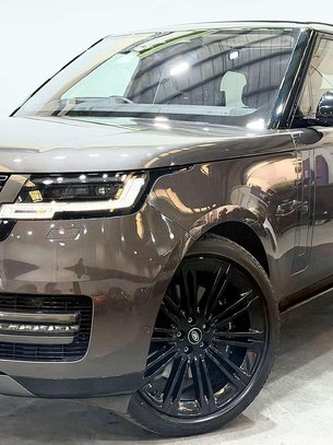 Land Rover Range Rover 4.4 P530 V8 First Edition SUV 5dr Petrol Auto 4WD Euro 6 (s/s) (530 ps) 1