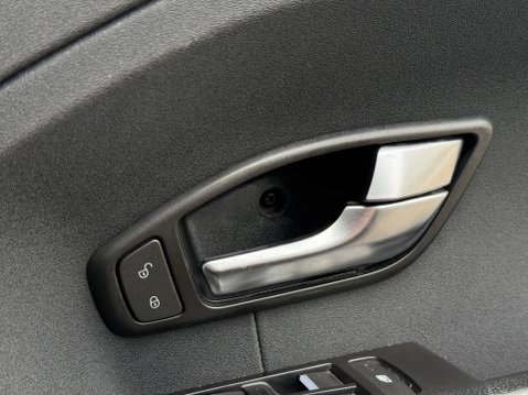 Land Rover Range Rover Evoque 2.2 SD4 Pure Auto 4WD Euro 5 (s/s) 5dr 80