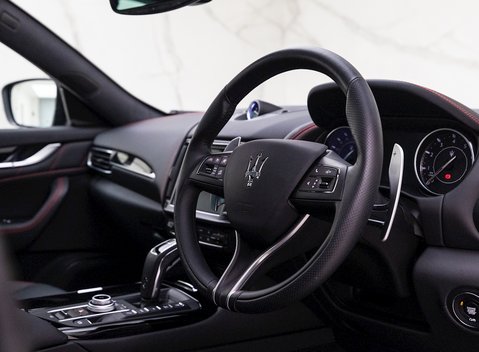 Maserati Levante GranSport Sportivo X Special Edition 9