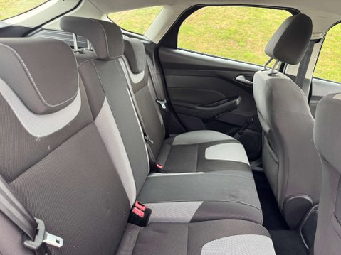 Ford Focus 1.6 Focus Zetec 125 Auto 5dr 6