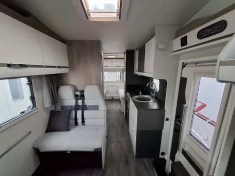 Swift Voyager 475 8