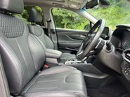 Hyundai SANTA FE 2.2 Santa Fe Premium SE CRDi Auto 4WD 5dr 19