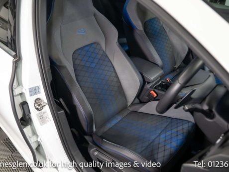 Volkswagen Golf 2.0 Golf R TSi 4Motion Semi-Auto 4WD 5dr 15