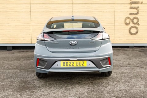 Hyundai IONIQ PREMIUM 6