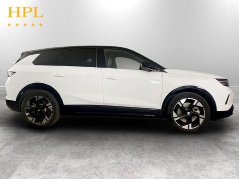 Vauxhall Grandland 73kWh Ultimate SUV 5dr Electric Auto (213 ps) Cruise Control - DAB Radio 8