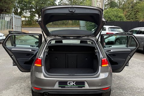 Volkswagen Golf SE TDI BMT -£20 ROAD TAX -1 OWNER -11 SERVICES -SATNAV -ADAPTIVE CRUISE 22