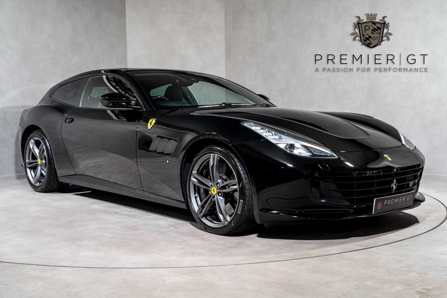 2021 (21) Ferrari GTC4 Lusso V12...