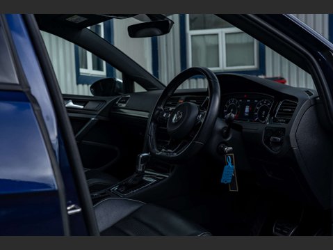 Volkswagen Golf 2.0 Golf R TSi Semi-Auto 4WD 5dr 11
