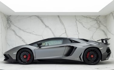 Lamborghini Aventador SV LP 750-4 Roadster 3