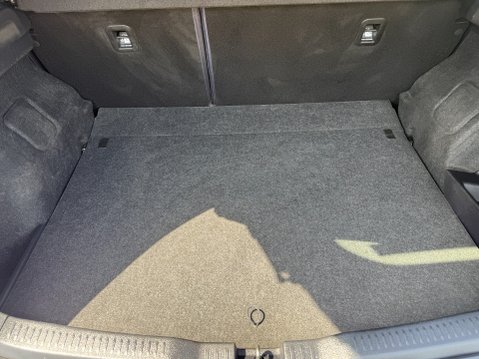 Toyota Auris VVT-I HYBRID BUSINESS EDITION TSS 46