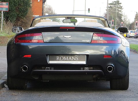 Aston Martin V8 Vantage Roadster 7