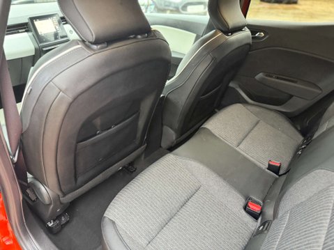 Renault Clio 1.6 Clio Techno E-Tech HEV Auto 5dr 63