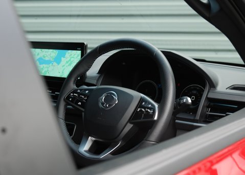 KGM Musso SARACEN 33