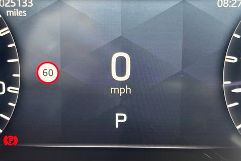 Land Rover Defender 90 D250 Hard Top SE MHEV 38