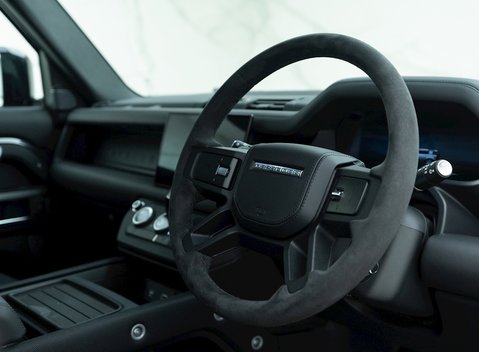 Land Rover Defender 110 V8 9